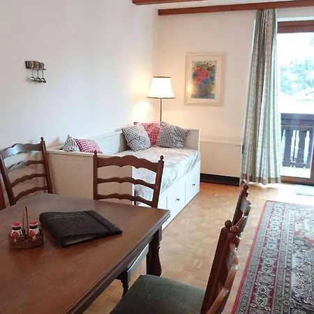 Zirbe アパート *